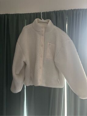 Fabletics Women's Cream Sherpa Teddy Jacket with Zip Pockets